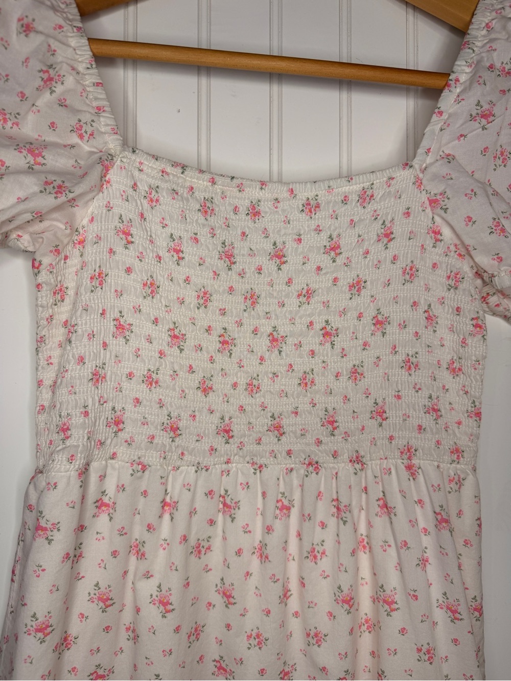 Juniors' Cottage Core Pink Floral Puff-Sleeve Midi Dress with Smocking, Size XS - Picture 3 of 12